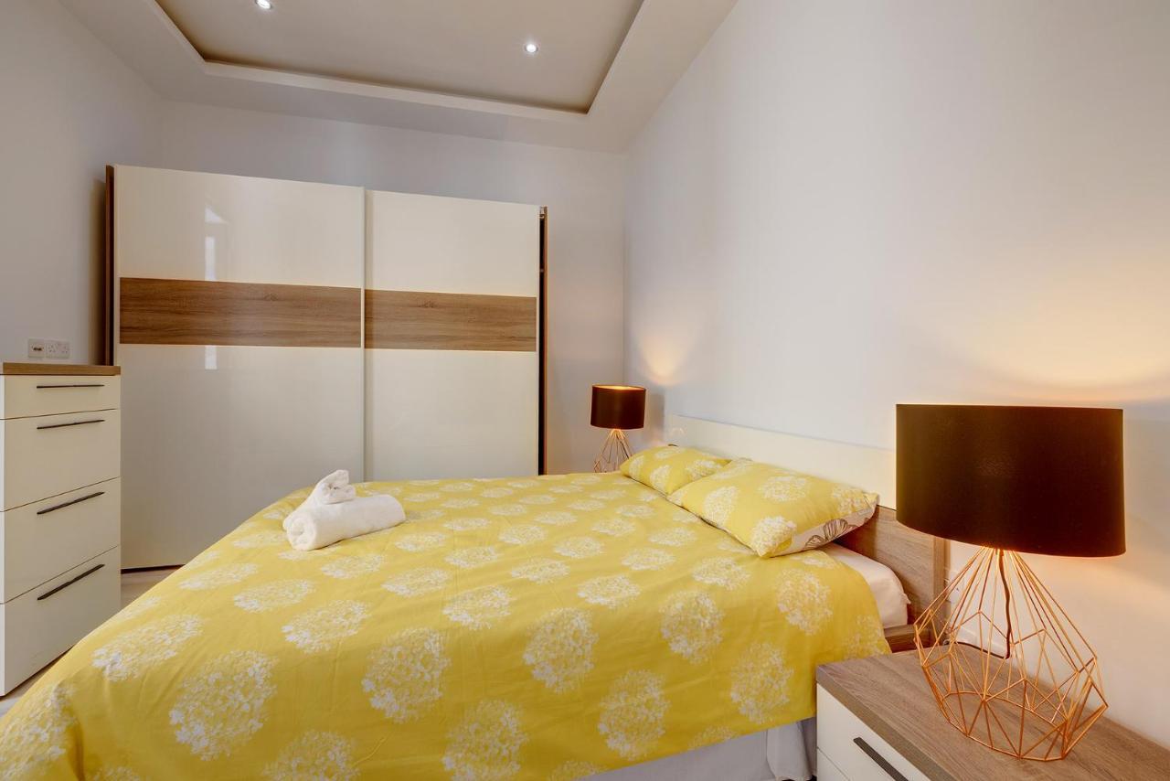 Modern Apartment In The Best Area Of 슬리에마 외부 사진